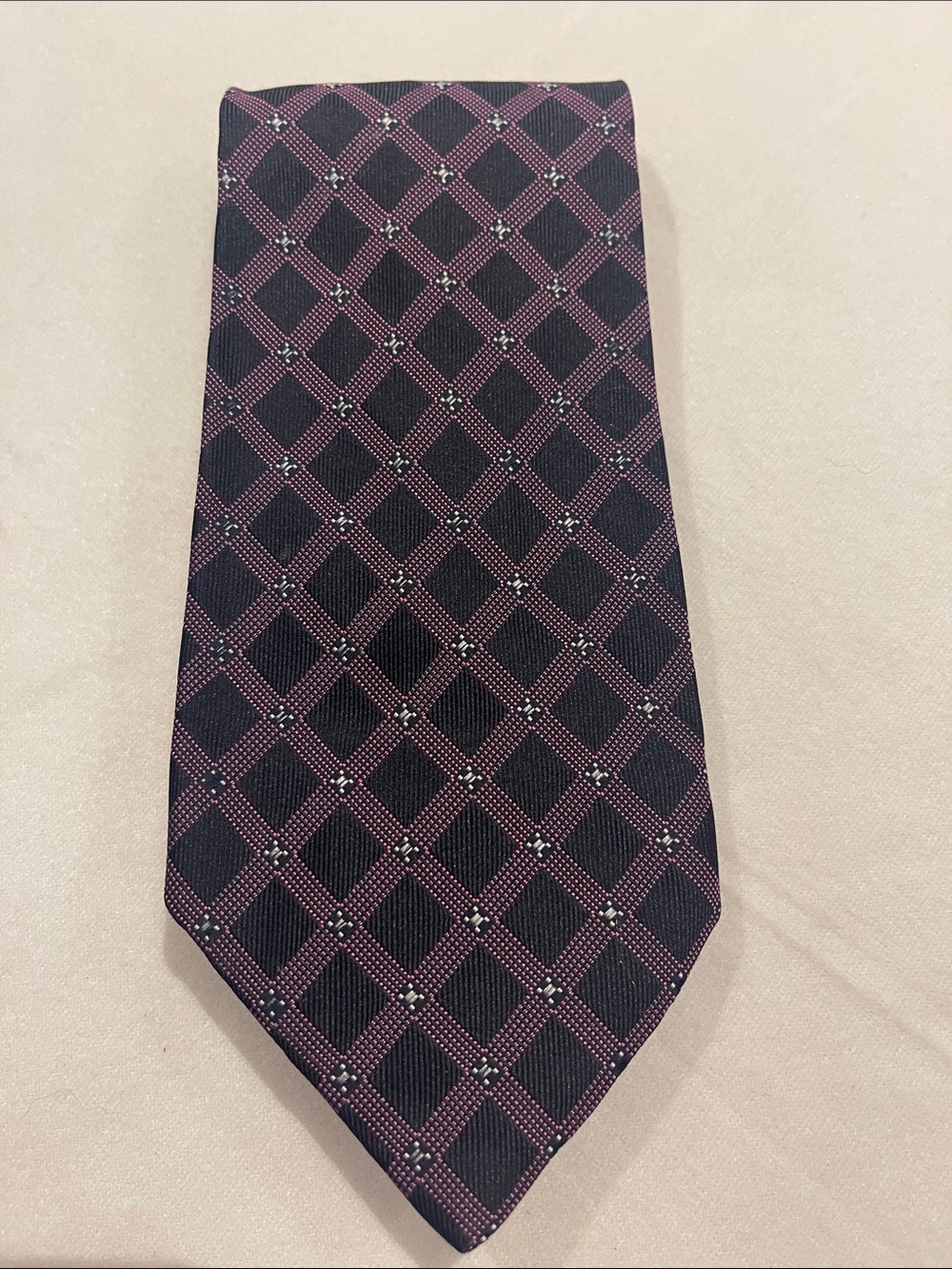 Men's Patterned Tie in Black and Purple